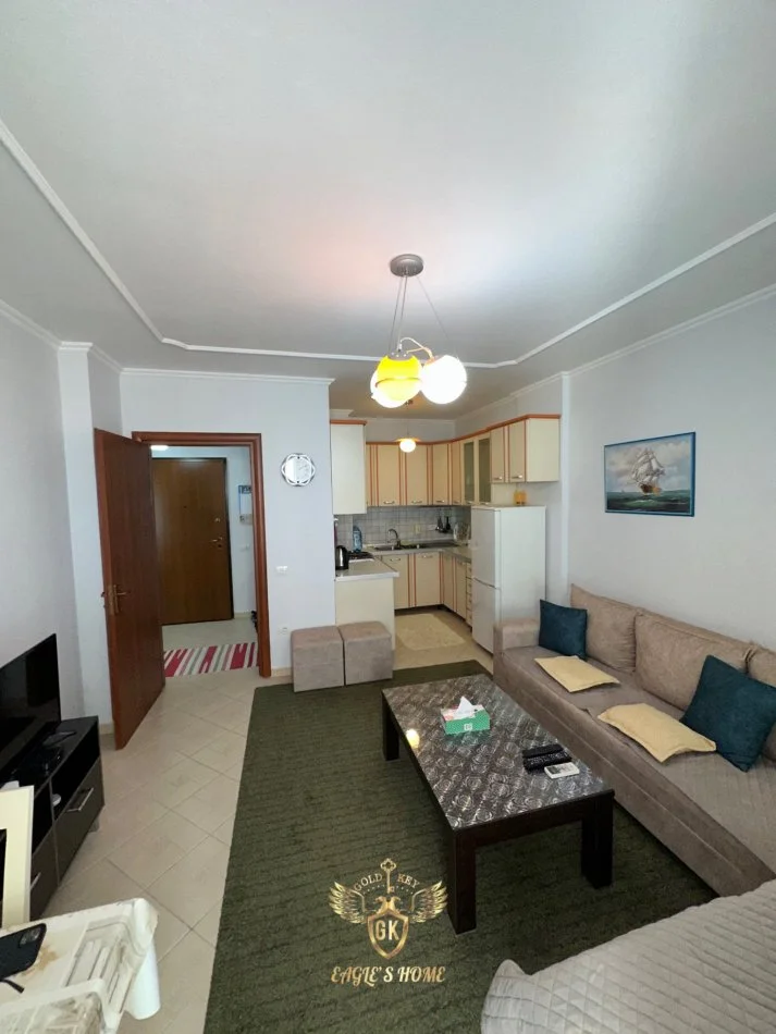 Durres, shes apartament 1+1+Ballkon , 108.800 € (shkembi kavajes 0692039456)