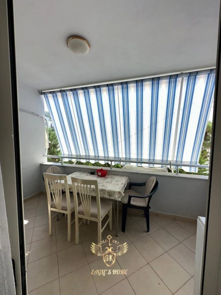 Durres, shes apartament 1+1+Ballkon , 108.800 € (shkembi kavajes 0692039456)