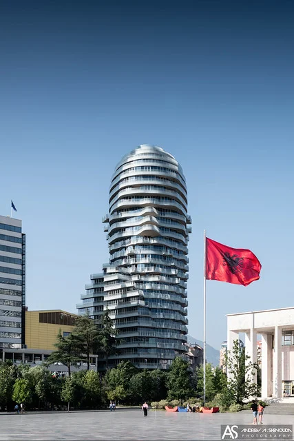 Tirane, shitet apartament 1+1+Ballkon Kati 8, 118 m² 520.000 € (Sheshi Skenderbeu)