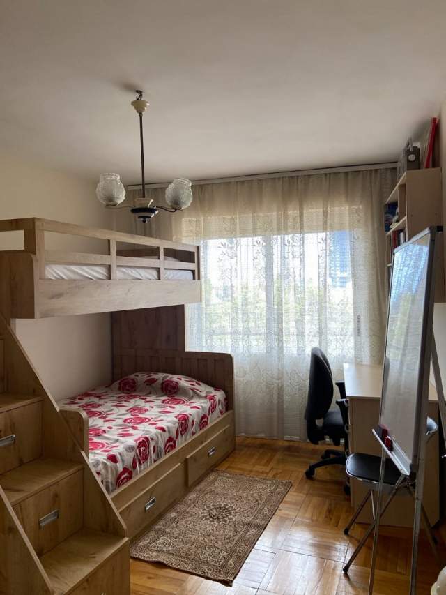 Tirane, jepet me qera apartament 2+1+BLK Kati 4, 120 m² 700 Euro (rruga Xhorxh Bush)