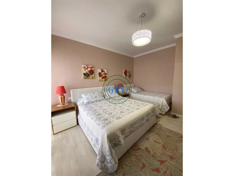 Durres, shitet apartament 2+1 Kati 6, 150.000 €