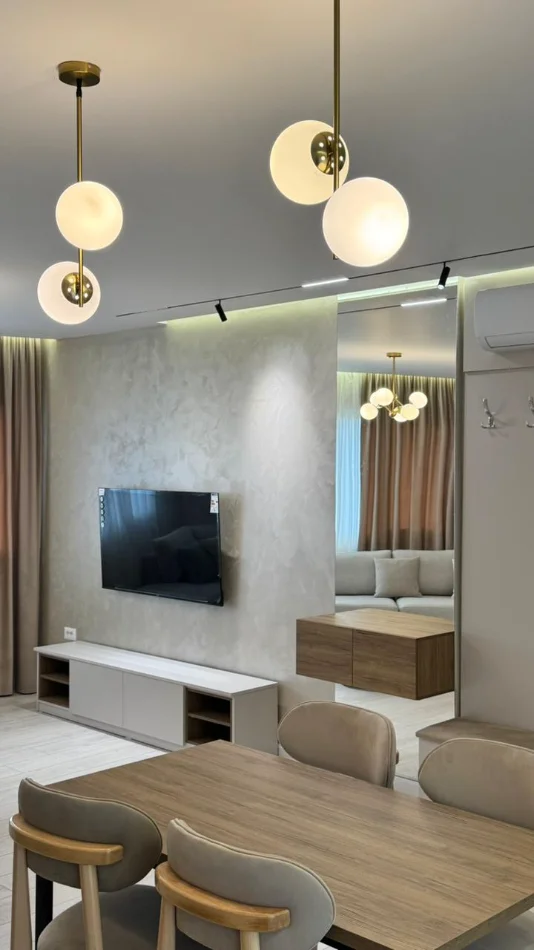 Tirane, jepet me qera apartament 3+1+2 +Aneks+Ballkon Kati 9, 130 m² 700 € (ish fusha e aviacionit)