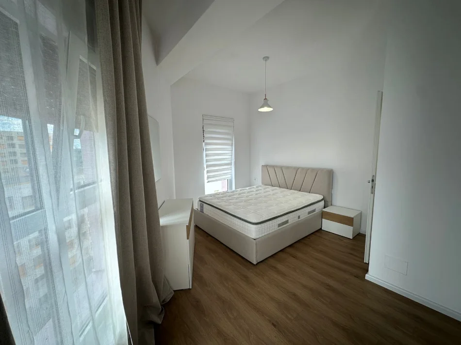 Tirane, jepet me qera apartament 1+1+Ballkon Kati 8, 60 m² 450 € (Rruga Pasho Hysa)