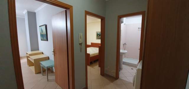 Tirane, jepet me qera apartament 2+1+BLK Kati 4, 90 m² 400 Euro (prane Big Market)