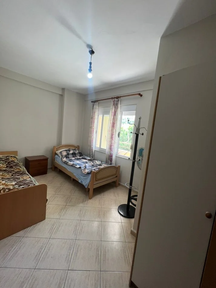 Tirane, jepet me qera apartament 2+1+Ballkon Kati 4, 165.000 € 