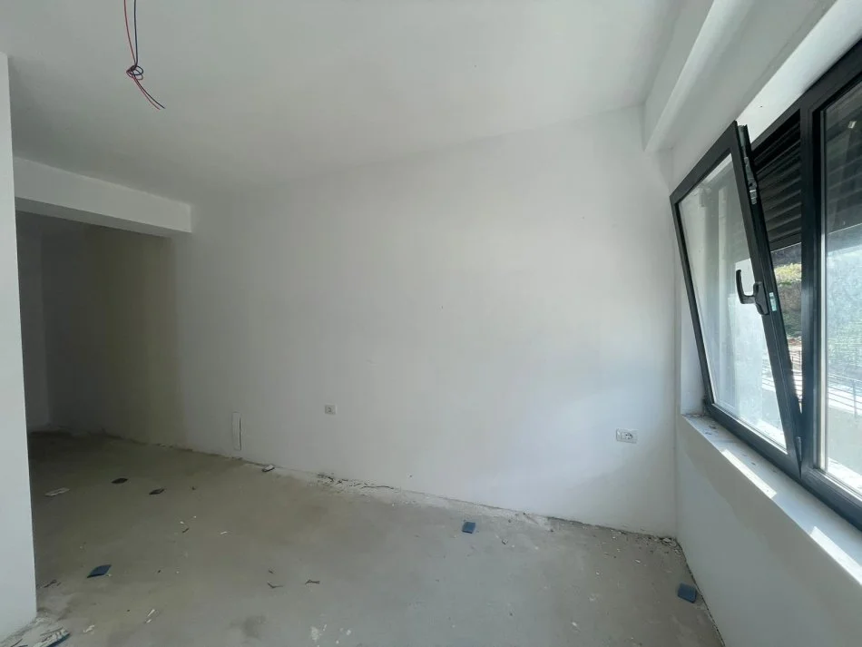 Tirane, shitet apartament 2+1 Kati 2, 94 m² 129.000 € (Kodra e Diellit)