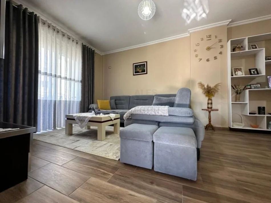 Tirane, shitet apartament 2+1 Kati 6, 102 m² 140.000 € (Unaze e Re)