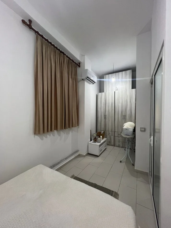 Apartament 1+1 me qera tek kodra e diellit 1 (350 euro)