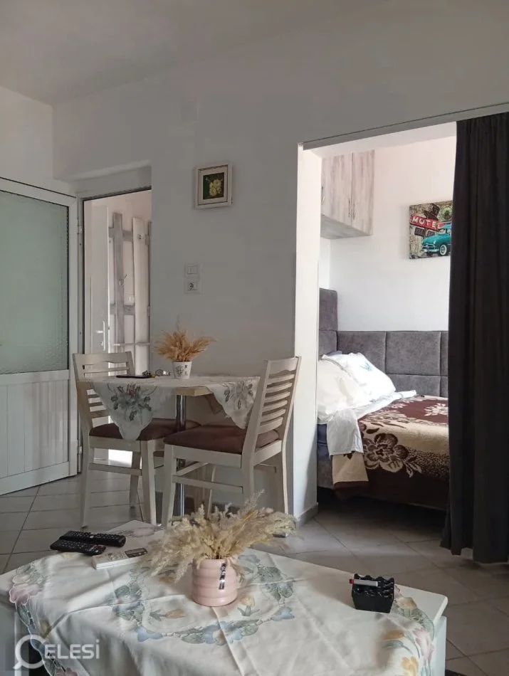 Tirane, jepet me qera apartament 1+1+Ballkon Kati 4, 43 m² 600 € (BRRYLI)