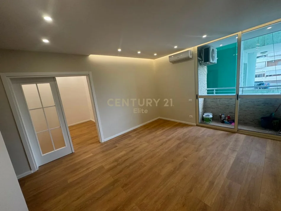 Tirane, shes apartament 1+1 Kati 3, 47 m² 146.000 € (Komuna e Parisit)