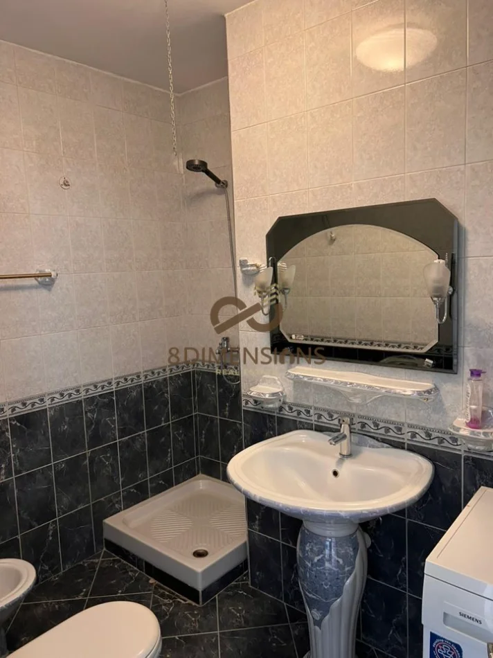 Tirane, jepet me qera apartament 2+1+Ballkon Kati 10, 103 m² 1.000 € (pazari ri)