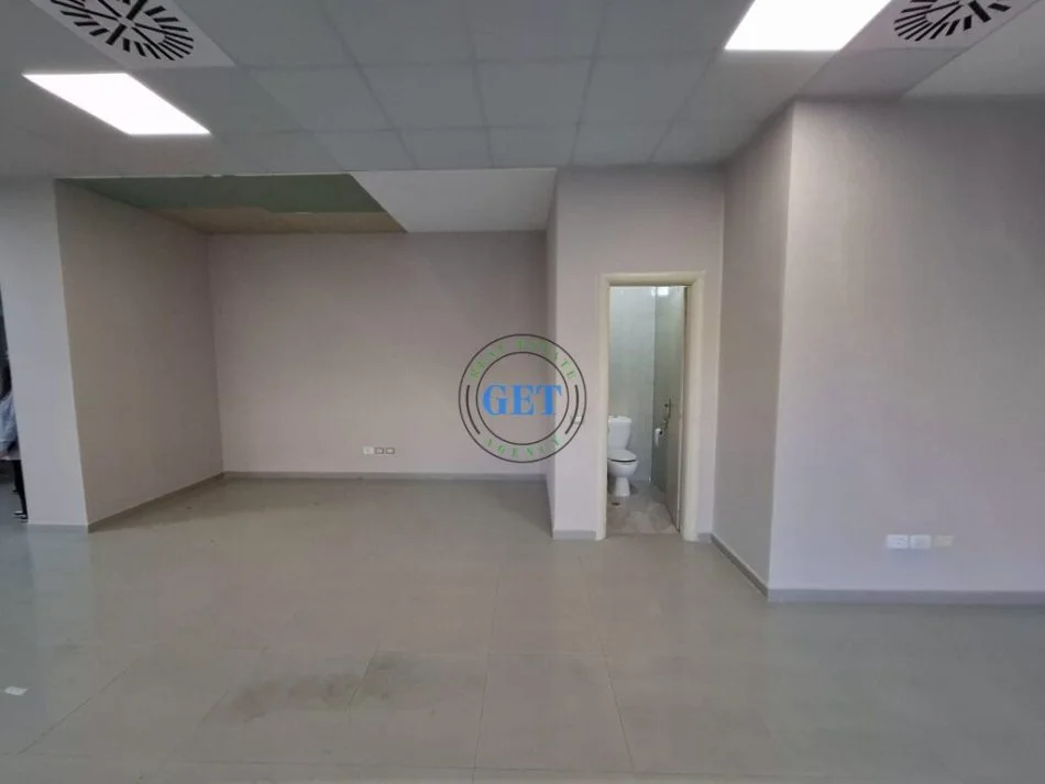 Durres, jepet me qera ambjent biznesi Kati 2, 100 m² 800 € (Ish Rajoni, Durres)