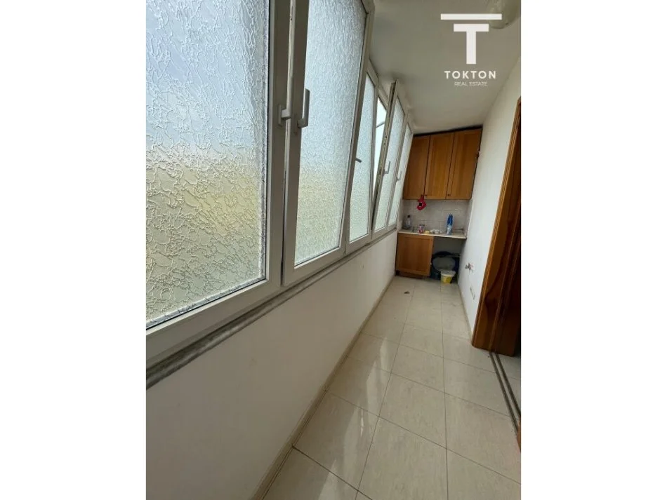Tirane, jepet me qera apartament 2+1+Ballkon Kati 3, 100 m² 420 € (bulevardi i ri)