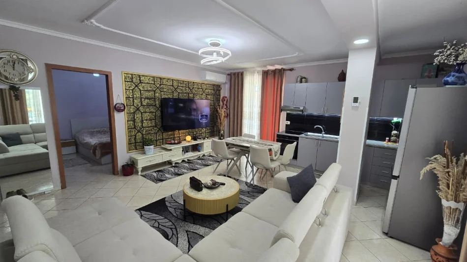 Tirane, shitet apartament Kati 5, 144 m² 167.000 € (Fresku)