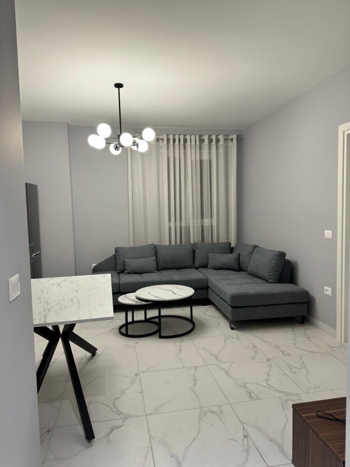 Tirane, jepet me qera apartament 2+1 Kati 9, 80 m² 750 € (Trio tower)
