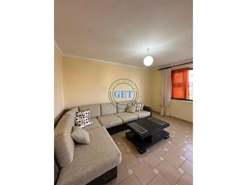 Durres, jepet me qera apartament 1+1 Kati 1, 52 m² 250 € (AKU,Durrres)