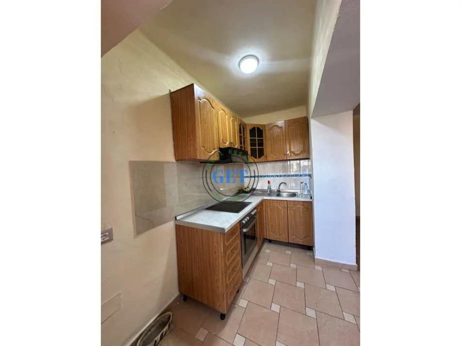 Durres, jepet me qera apartament 1+1 Kati 1, 52 m² 250 € (AKU Durres)