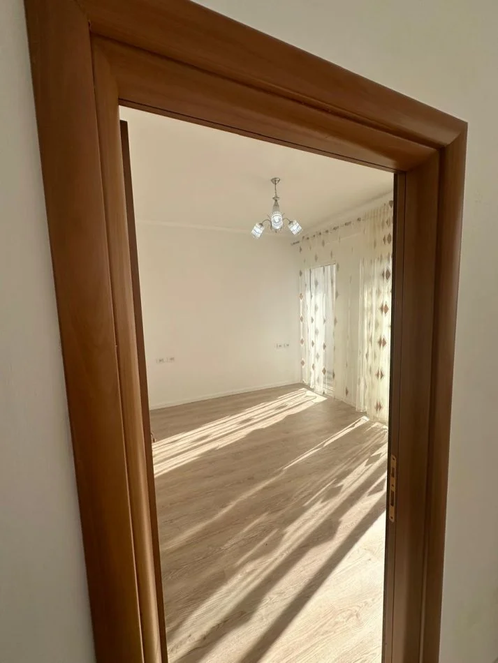 Tirane, shitet apartament 1+1+Aneks+Ballkon Kati 2, 60 m² 77.000 € (Fresku)