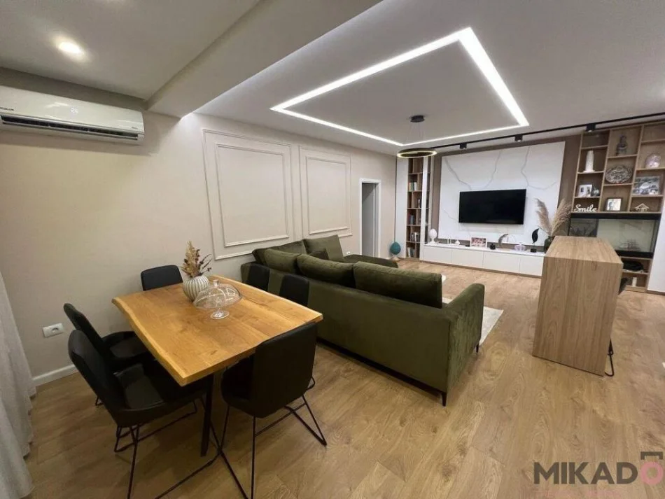 Shitet Apartament 2+1+2 tek Kompleksi Tom Doshi!