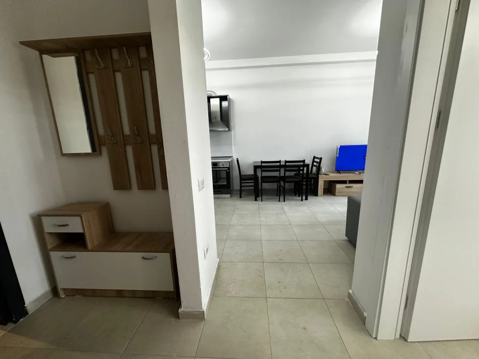Tirane, jap me qera apartament 1+1+Ballkon Kati 4, 61 m² 500 € (AMERIKAN 3)  UNA56223
