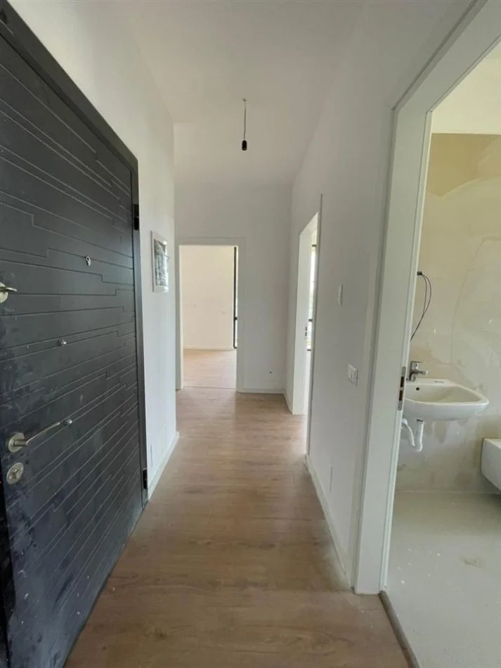 Tirane, shitet apartament 2+1 Kati 3, 126 m² 198.600 € (bulevardi ri)