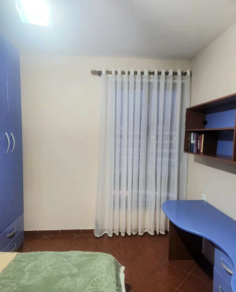 Tirane, jepet me qera apartament 1+1 Kati 3, 67 m² 450 € 
