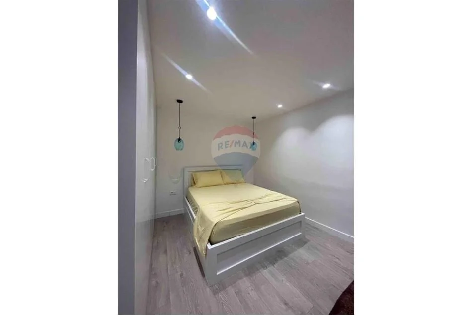 Tirane, jepet me qera apartament 1+1 Kati 4, 52 m² 580 € (Perballe Harry Fultz)