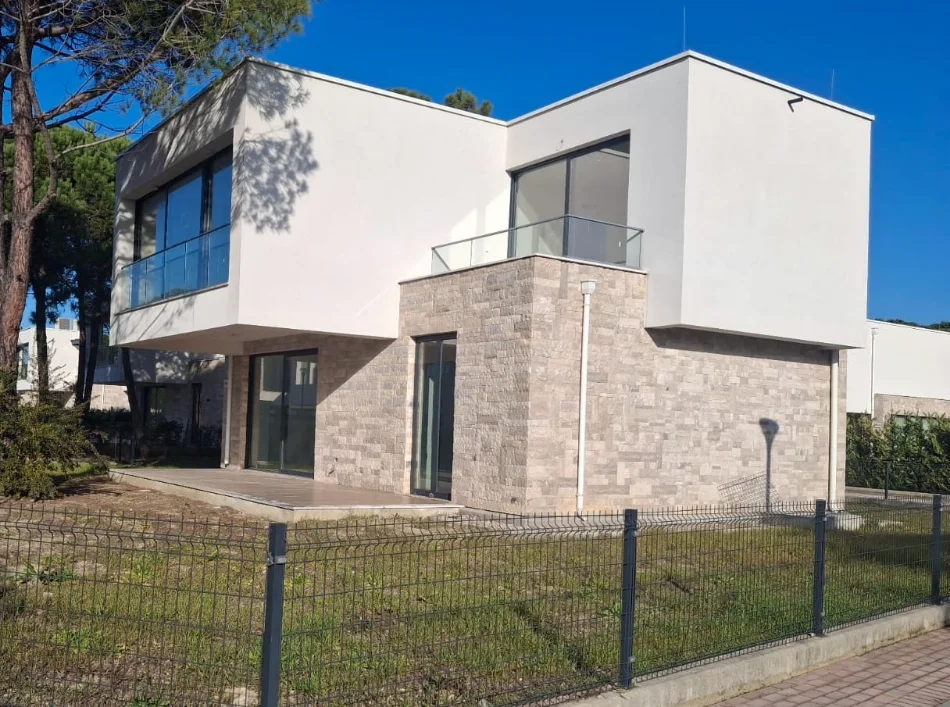 Durres, shitet Vile Vile 2 Katshe , 204 m² 2.250.000 € (Gjiri Lalzit)