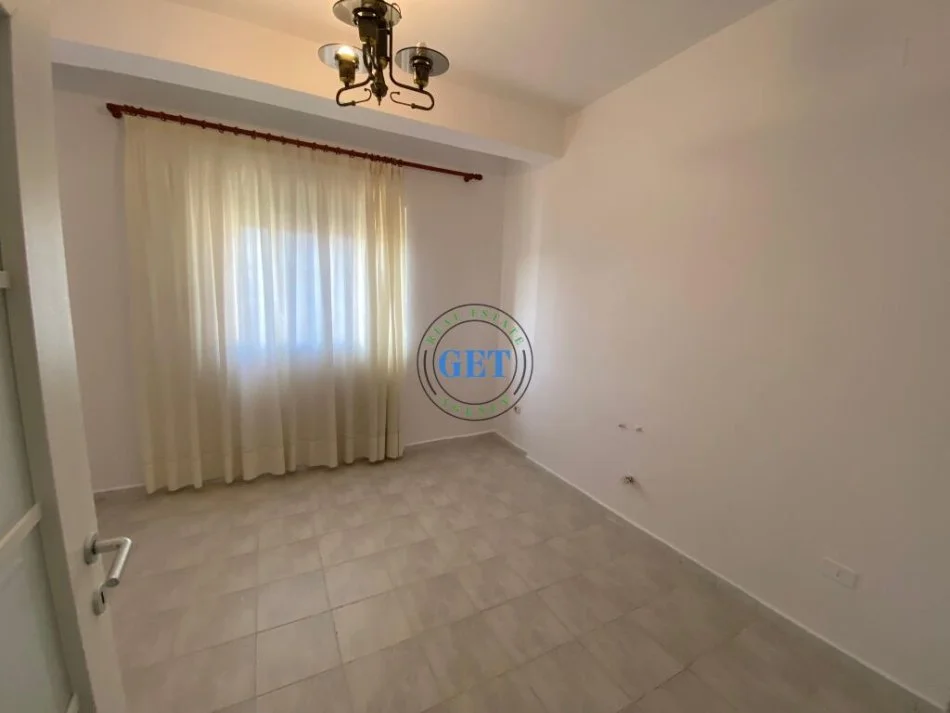 Durres, shitet apartament 3+1+Ballkon Kati 4, 110 m² 120.000 € (Stadiumi, Durres.)