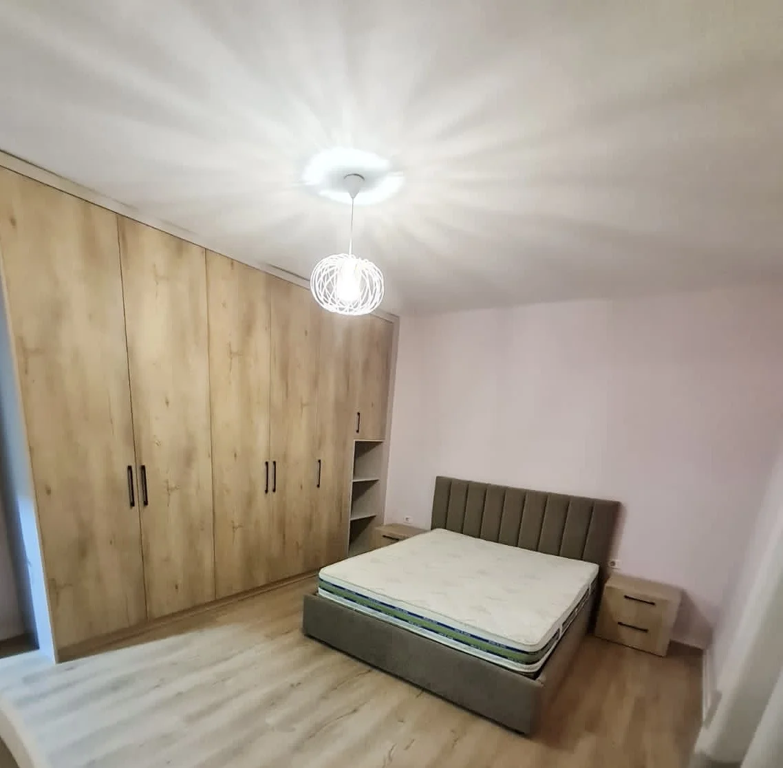 Apartamet 2+1 me qera 21 Dhjetori