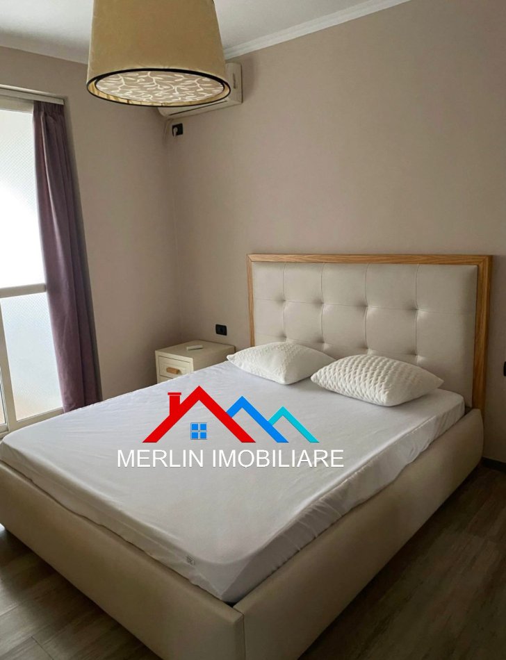 Tirane, jap me qera apartament 2+1+Ballkon Kati 2, 80 m² 570 € (RRUGA XHANFIZE KEKO)