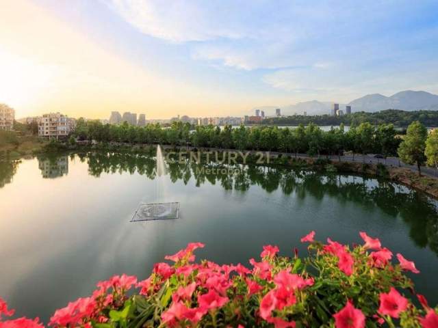 Tirane, shitet apartament 1+1 Kati 4, 65 m² 73.000 Euro