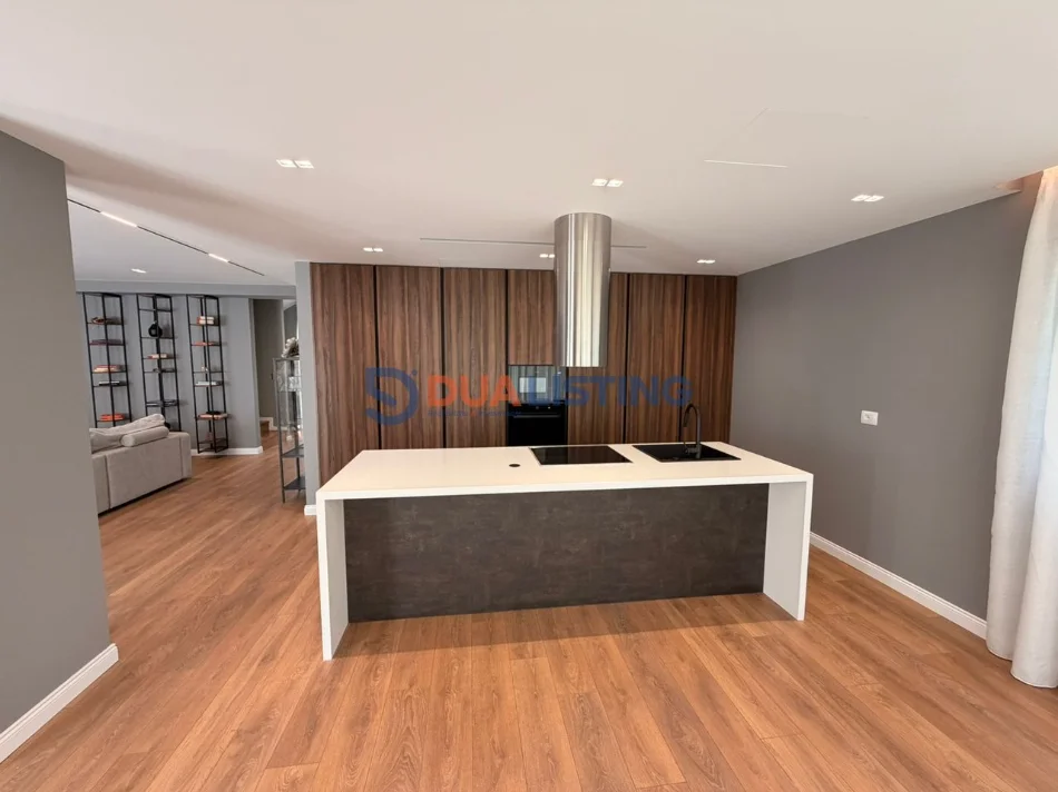 Tirane, jepet me qera Vile 3+1+Ballkon Kati 2, 500 m² 4.000 € (Long Hill 2 Residences)