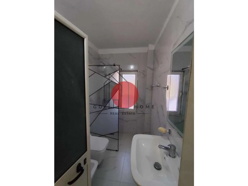 Tirane, shitet apartament 1+1 Kati 5, 57 m² 82.000 € (Rruga Ali Demi)