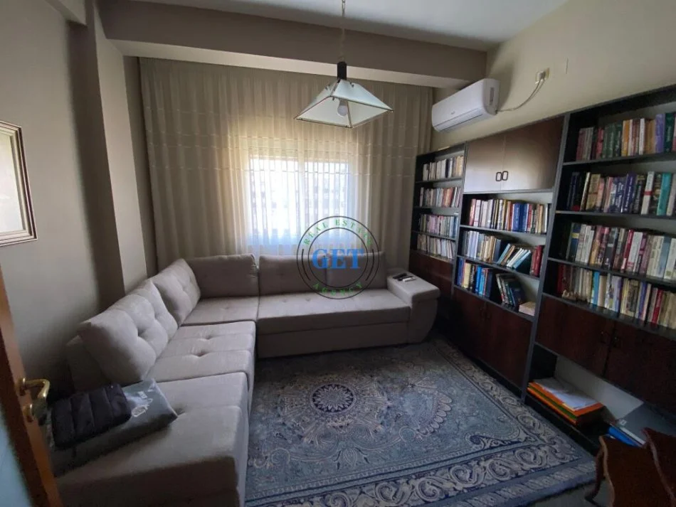 Durres, shes apartament 2+1 Kati 3, 130 m² 145.000 € (Stadiumi)