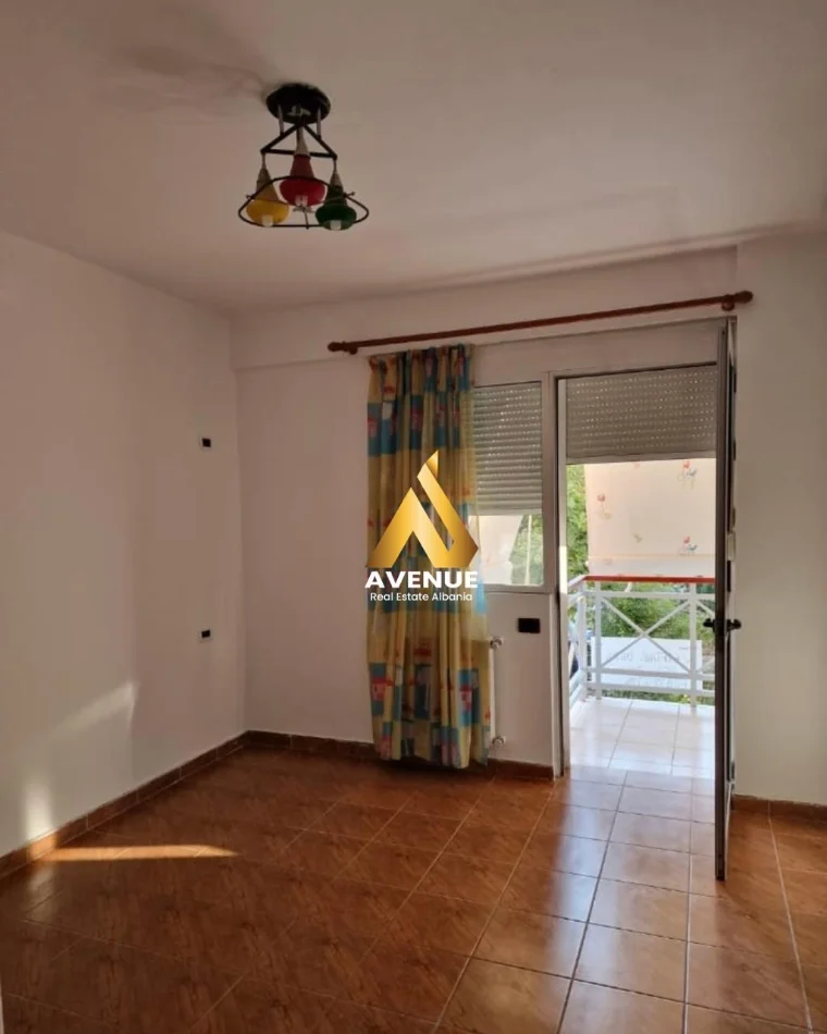 Tirane, jepet me qera apartament 2+1 Kati 2, 120 m² 1.000 € (Rruga Lidhja e Prizrenit)
