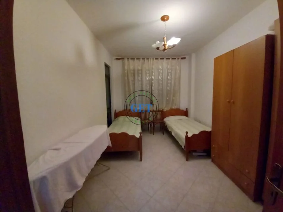 Durres, jepet me qera apartament 2+1 Kati 5, 105 m² 450 € (Vollga, Durres)