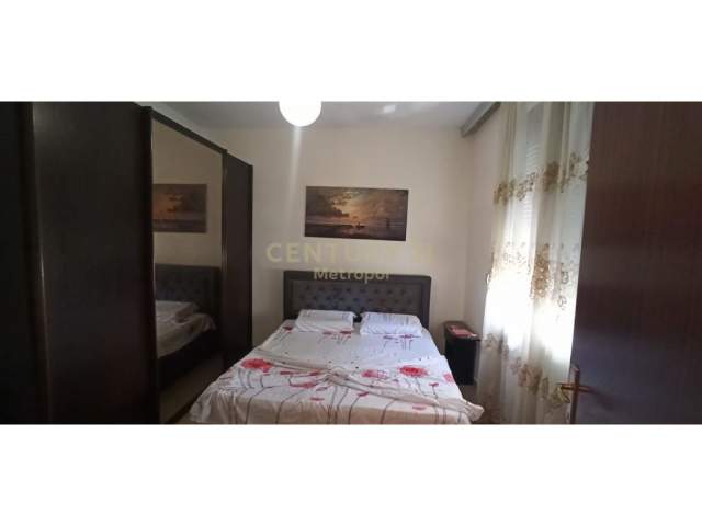 Tirane, jepet me qera apartament 2+1 Kati 4, 80 m² 450 Euro (Rruga e Elbasanit)