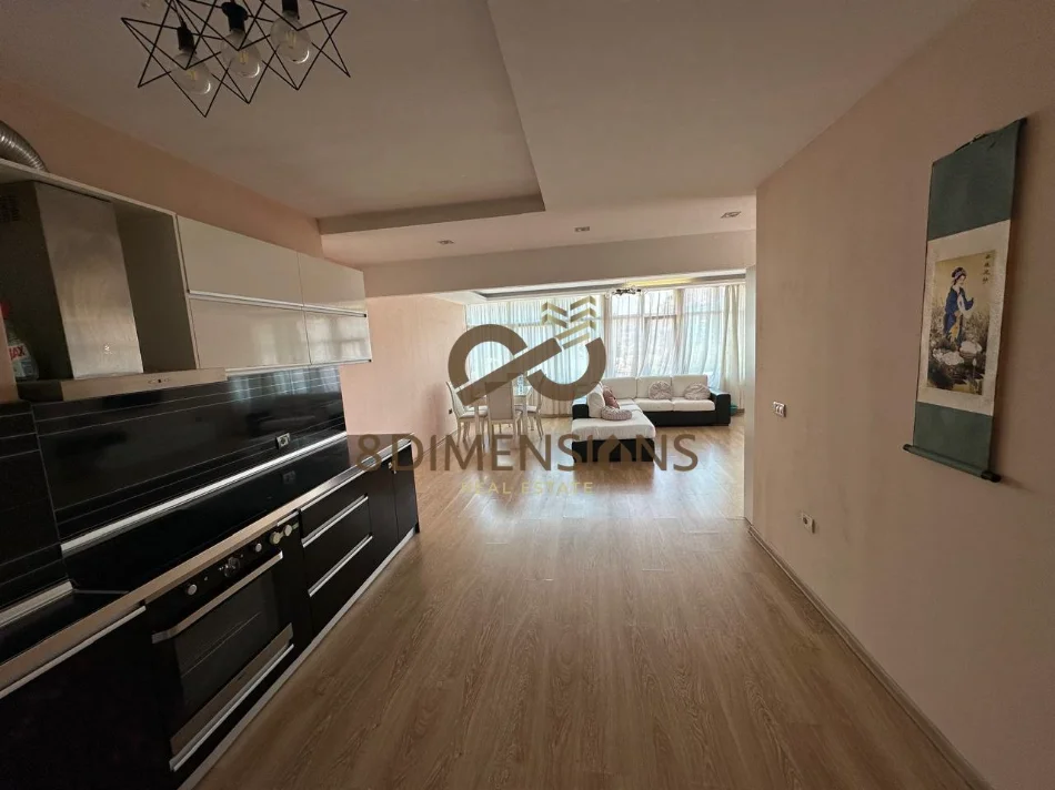 Tirane, jepet me qera apartament 2+1+Ballkon Kati 2, 140 m² 650 € (laprake)