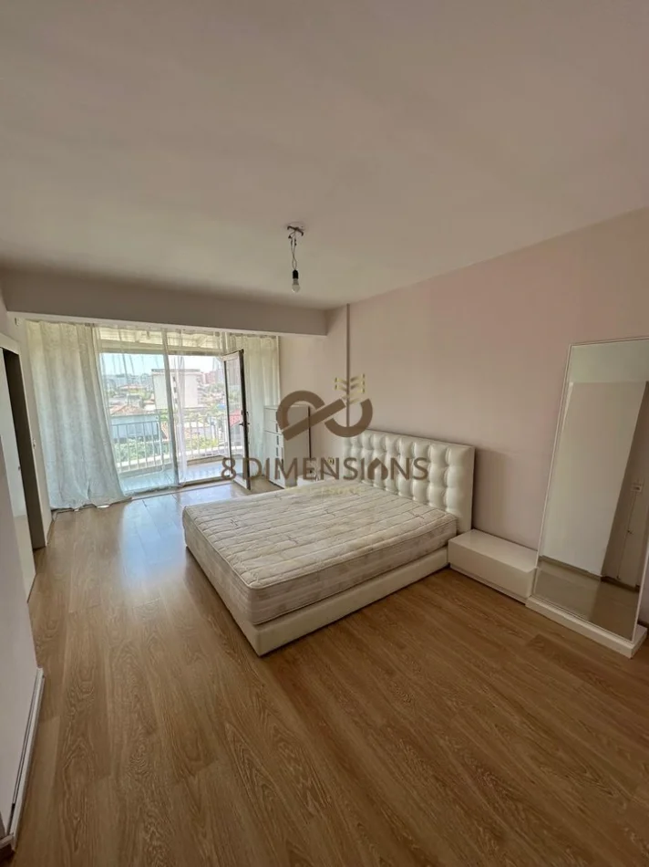 Tirane, jepet me qera apartament 2+1+Ballkon Kati 2, 140 m² 650 € (laprake)