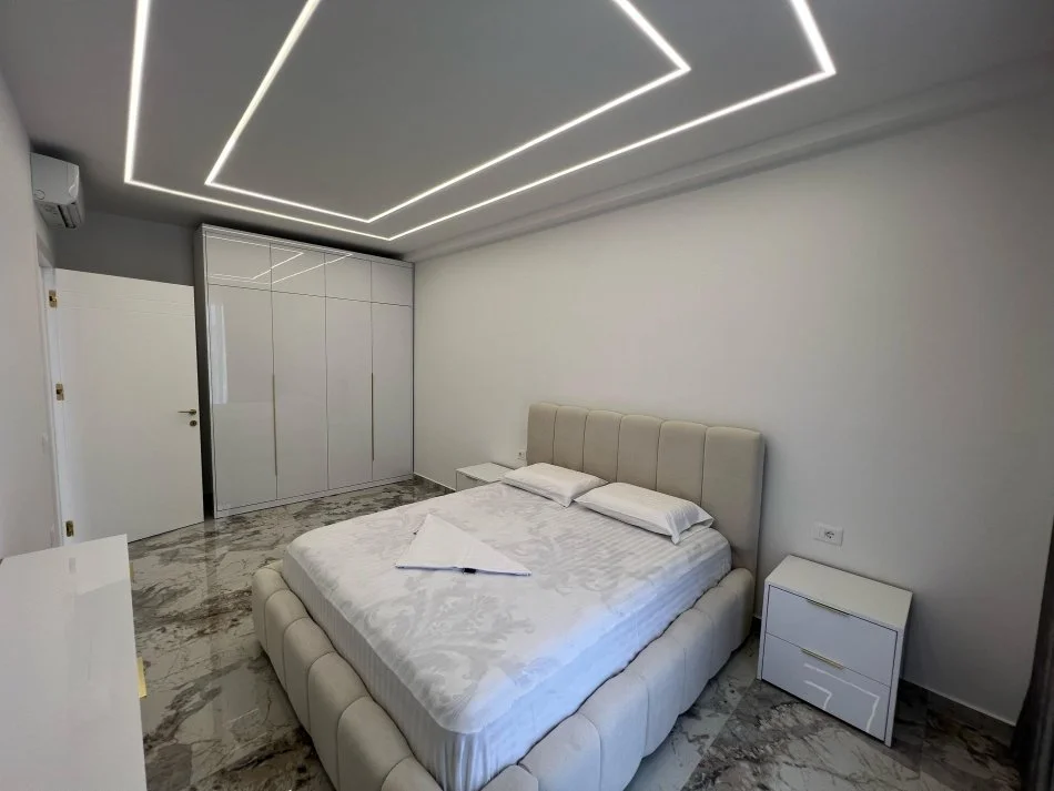 Tirane, jepet me qera apartament 1+1 Kati 5, 56 m² 500 € (Paskuqan)