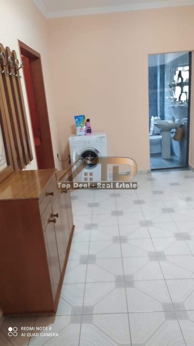 Tirane, jepet me qera apartament 2+1+BLK Kati 5, 80 m² 350 Euro (rruga don bosko)