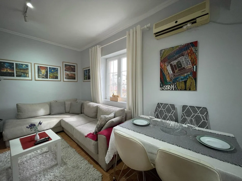 Tirane, jepet me qera apartament 2+1 Kati 3, 90 m² 650 € (21 Dhjetori)