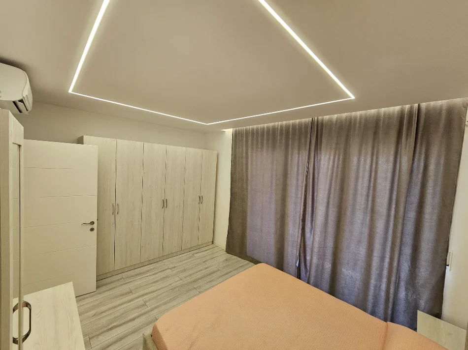 Tirane, jepet me qera apartament 1+1 Kati 4, 70 m² 700 € (Rruga jordan misja.)