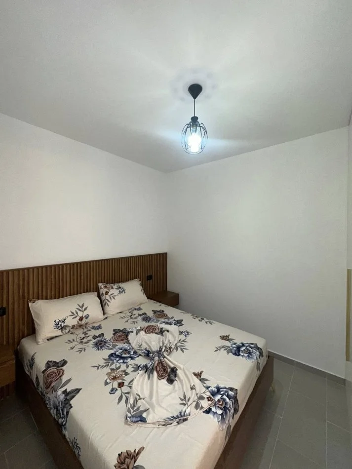 Durres, jepet me qera 2+1+Ballkon Kati 5, 75 m² 400 € (Qera 2+1 me ballkon Pelikani Plazh • 400€ neto +355 069 20 39 456)