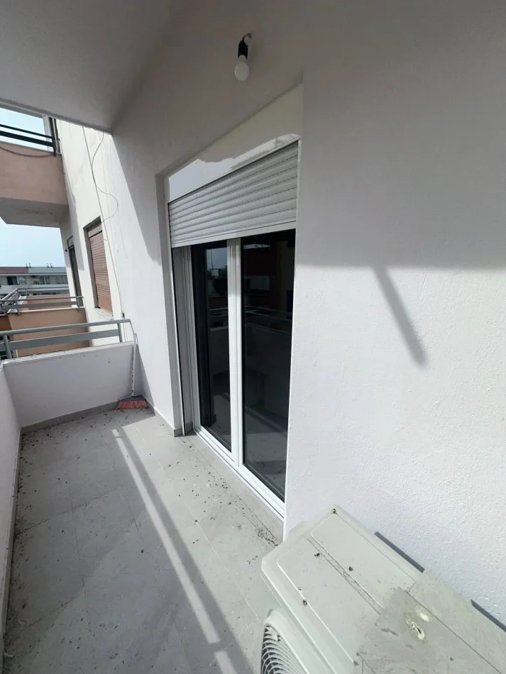 Durres, jepet me qera 2+1+Ballkon Kati 5, 75 m² 400 € (Qera 2+1 me ballkon Pelikani Plazh • 400€ neto +355 069 20 39 456)