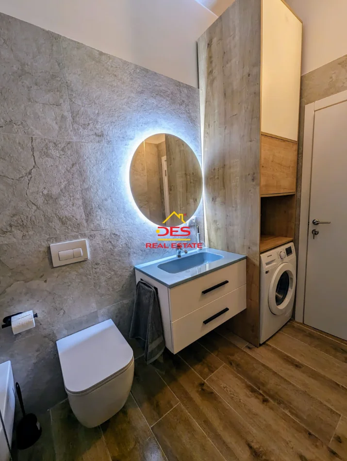 Vlore, shitet apartament 1+1+Ballkon Kati 1, 64 m² 168.000 € (Rruga Dhimitër Konomi)