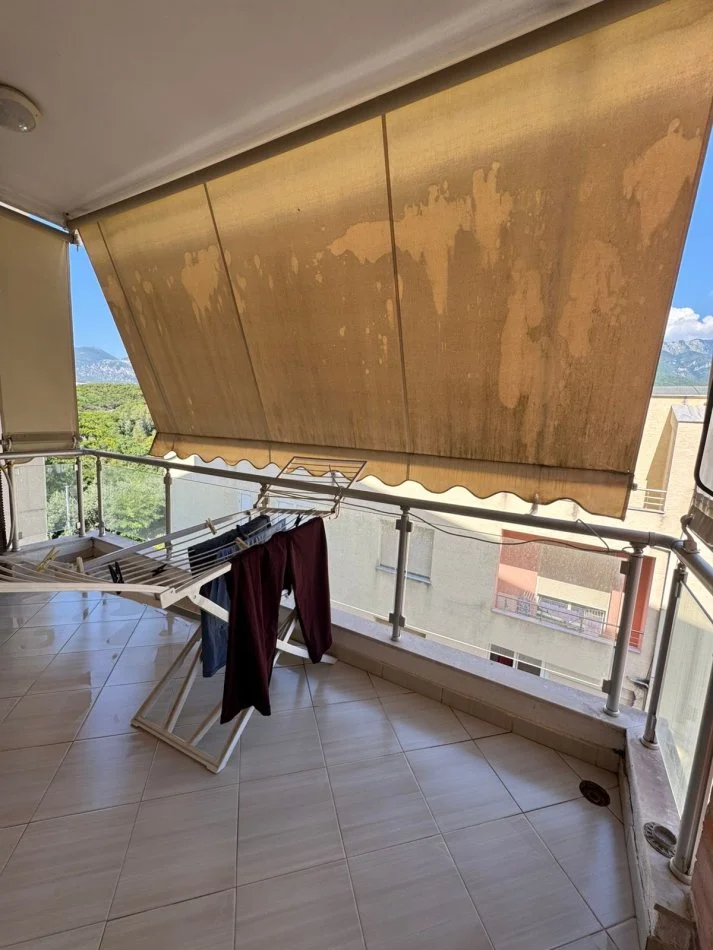 Tirane, jepet me qera apartament 2+1+Ballkon Kati 3, 120 m² 450 € 