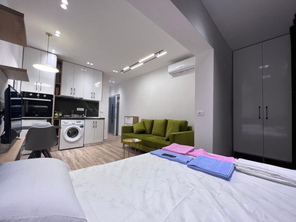 Tirane, jepet me qera garsoniere Kati 5, 32 m² 35 € (sulejman Delvina)