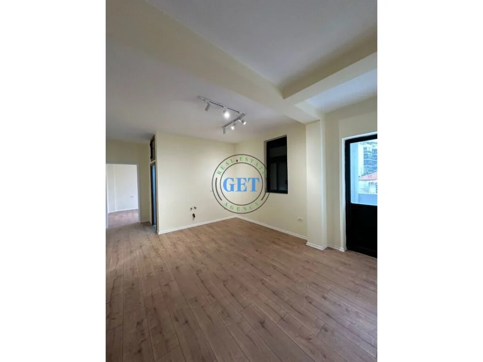 Durres, shitet apartament 2+1 Kati 2, 83 m² 98.000 € (Rrota e Kuqe, Plazh, Durres)